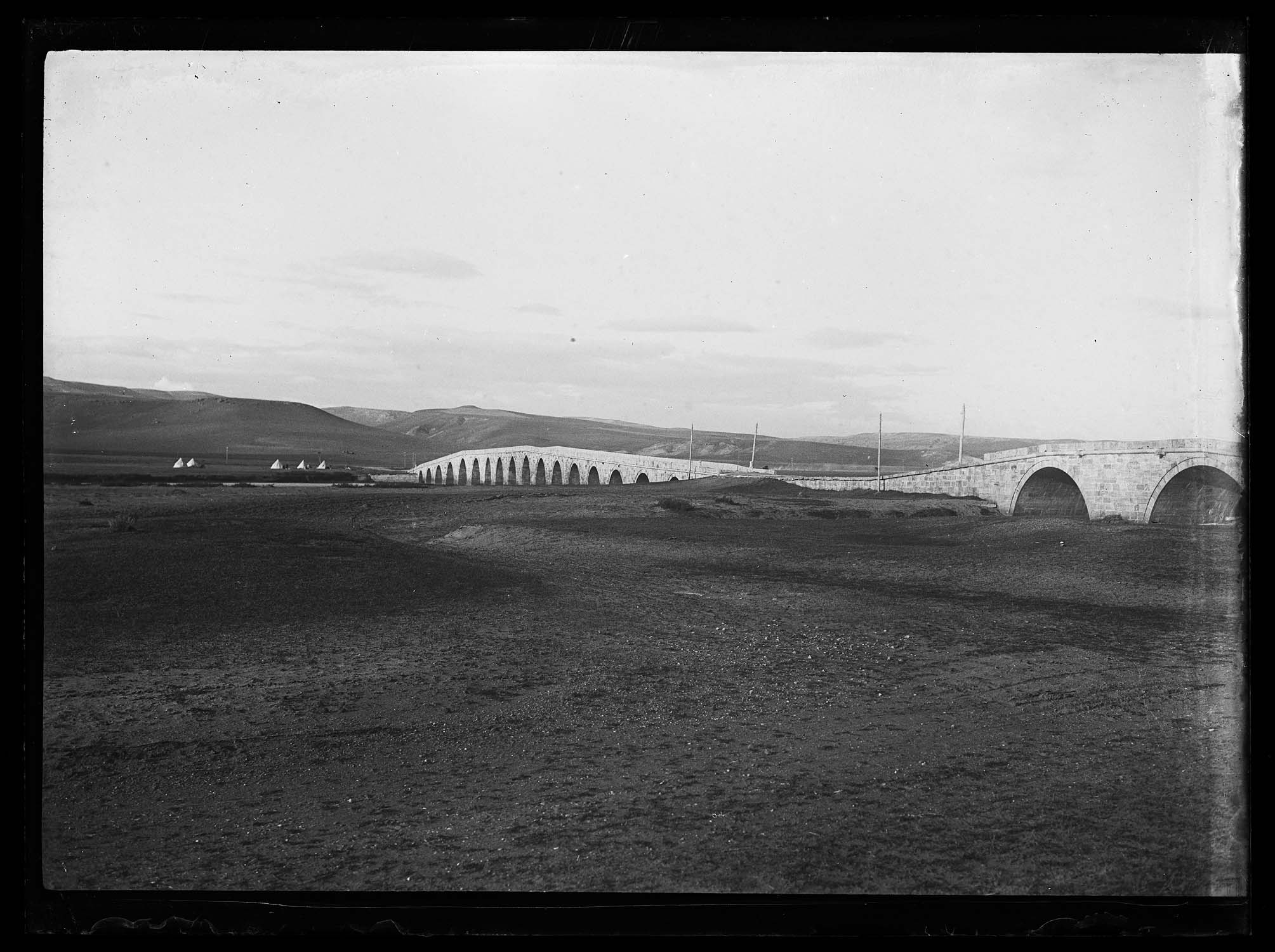 Vue des ponts dits Kesik Kopru, sur la route de Kayseri